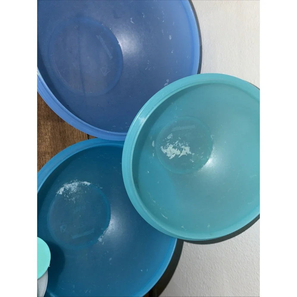 lot of 21 vintage tupperware Containers And Lids Various Colors And Sizes